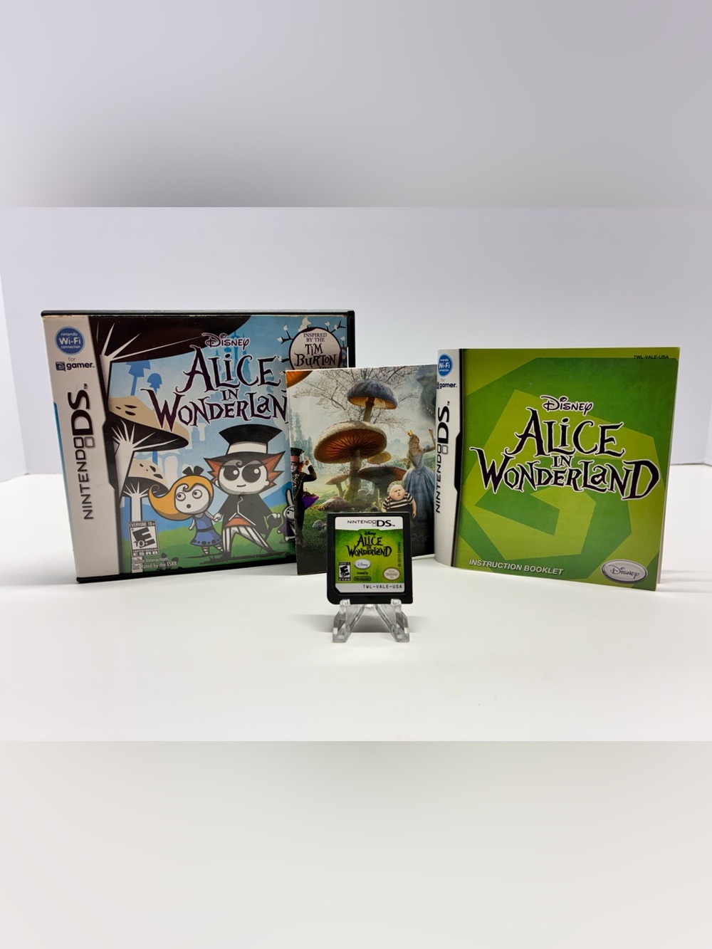 Disney Alice In Wonderland (Nintendo DS) CIB W/Case, Manual & Poster TESTED